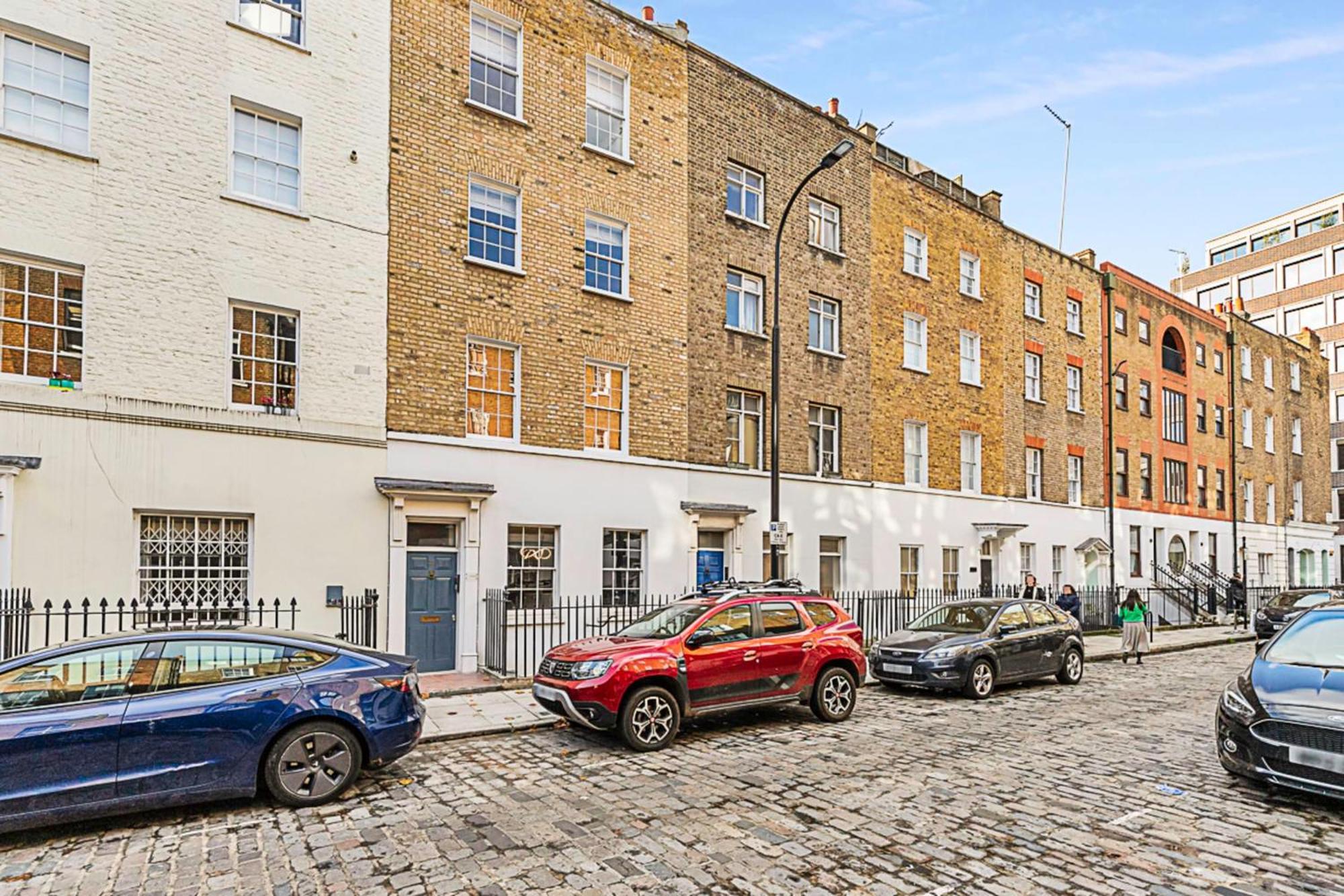 One-Bedroom Abode With A Balcony In Central Londres Exterior foto